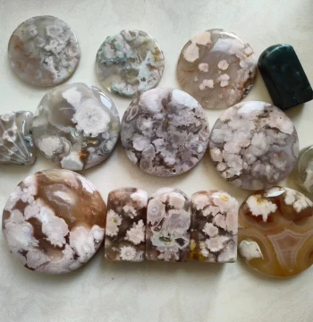 Cherry Agate Small Fan Small Round Cake Small Moon Small Water Drop Small Strip Small Heart Strange Stone Jewelry Ornament