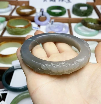 Structure-Free Hetian Smoky Purple Size 60 Lotus Bangle