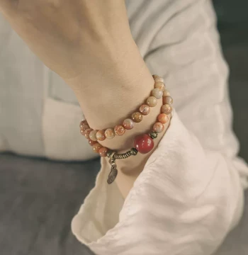 Feiyu's Home Unique Coral Stone Beaded Double-Loop Bracelet, Original Ethnic Style Design Versatile Women's Hand Jewelry
