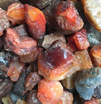 Natural Agate Raw Stone Small Pieces for Jade Carving Handheld Ornaments and Strange Rocks
