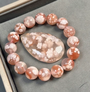 Natural Madagascar Cherry Agate Beautiful Cherry Pendant Rare Stone High-Quality Ice Variety Gift DIY Bracelet