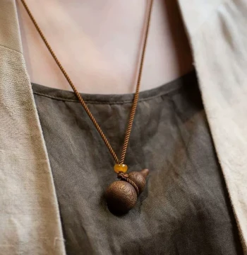 Original High-Quality Natural Qinan Agarwood Gourd Sweater Chain Pendant, 'Fortune and Prosperity' Blessing Necklace, Unisex Versatile Style