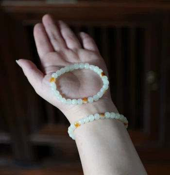 A Stream of Wind and Moon Shared with Qingming Xinjiang Seed Material Hetian Jade Mutton White Jade Genuine Skin Pores 7x6 Old-Style Bead Bracelet