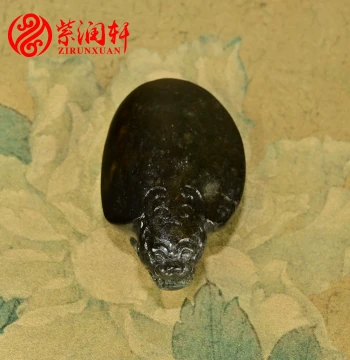 Zirunxuan Xinjiang Hetian Jade Seed Material Dragon Turtle Pendant with Black and Red Full Skin, Spirit Turtle Guardian Charm for Glory and Return