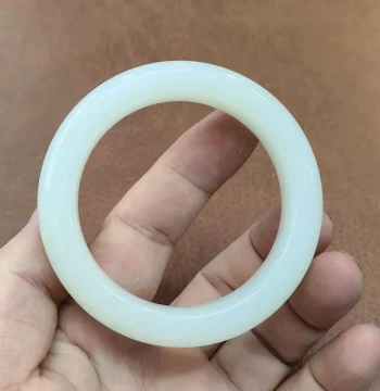 Ceiling Mutton Fat Jade Tire Bangle by Little Stone Hetian Jade