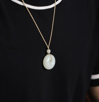 On Sale Xinjiang Hetian Jade White Jade Peace Buckle Safe and Sound 25g Weight Jade Pendant Suzhou Craft Flawless