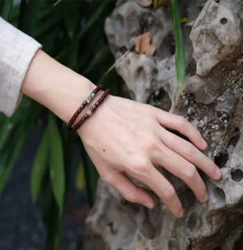 Xiaotu Family Original Design Benming Year Small-Leaf Red Sandalwood Unisex Bracelet, Barrel-Shaped Double-Loop Buddhist Beads for Luck Transfer, Couple Hand Chain