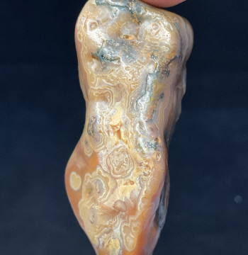 Yingen Agate with Internal Flower Eye Colorful Jade Ornament for Display, Dimensions 57*22*20mm