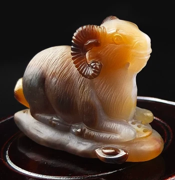 Authentic Natural Red Agate Sheep and Ox Jade Ornament, Hand-Carved Chalcedony Wealth-Attracting Ruyi Collectible Play Piece with Free Shipping