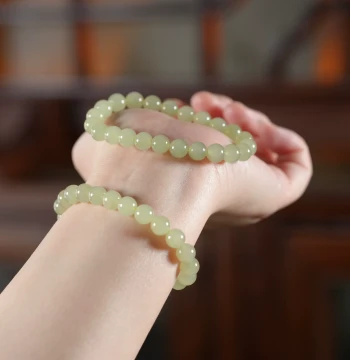 Roses Blooming on Grapevines: Natural Ice-Qing Hetian Jade Sun Rose 8mm Bracelet