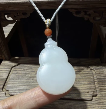 Mutton Fat Jade Seed Material Gourd - Xinjiang Hetian Mutton Fat White Jade Pendant, Jade Carving Training