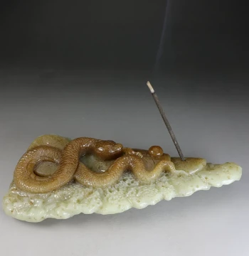 [New Product] Hand-Carved Hetian Jade Snake Incense Holder, Natural Green-White Jade Unique Ornament, Uncle Lou's One-of-a-Kind Piece