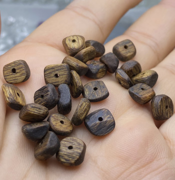 Authentic Natural Agarwood Irregular Spacer Beads Crystal Beeswax Bracelet Necklace Shims DIY Wood Accessories