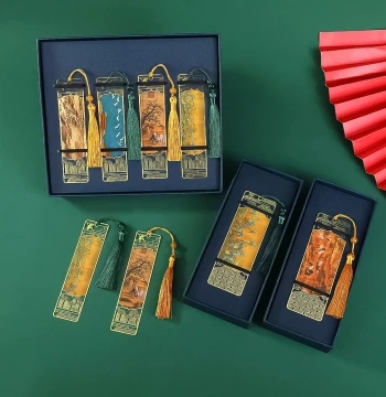 Chinese Style Ancient Painting Hollow Metal Bookmark - Creative Cultural Gift for Students & Book Lovers, Multi-Use Bookmark