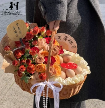 Postpartum Recovery Gift Set: Egg & Fruit Flower Basket, Hand-Woven Fresh Flower Tote, Rattan Basket for DIY Flower Arrangement