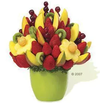 Guozhiyuan Strawberry Bouquet Gift Fruit Basket Birthday Fresh Flowers Cake Local Creative Gift Flower Basket Teacher's Day