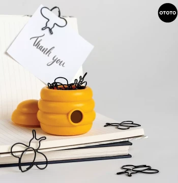 OTOTO Busy Bees Paperclip Holder, Creative Shaped Magnetic Storage for Paperclips