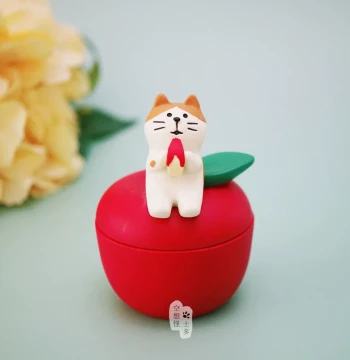Japanese Creative Cat and Apple Shaped Paper Clip Box, Mini Desktop Organizer Jar, Small Gift for Stud Earrings, Hair Ties, Jewelry, Resin Material