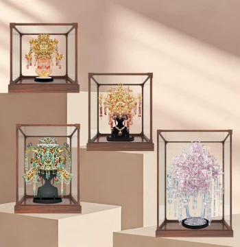 Transparent Acrylic Display Case for Puzzles – Dust Cover & Storage Box for 'Ten Miles of Red Dowry', Phoenix Crown, Flower Sedan Chair, and Pink Daisy Series