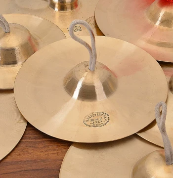 Copper Cymbals Large and Small Jing Cymbals Resonant Copper Water Cymbals Nao Large Hat Cymbals Waist Drum Cymbals Military Y Drum Cymbals Gong and Drum Chai