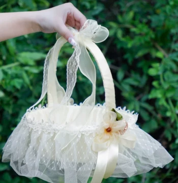 Wedding Little Flower Girl Petal Tossing Basket Wedding Premium Cream White Woven Handbasket Dancing Photo Prop Basket