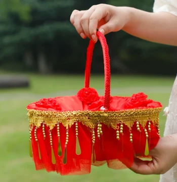 Chinese Style Wedding Flower Basket Flower Girl Petal Tossing Bridesmaid Handheld Lace Petal Rattan Woven Basket Dance Decoration Prop Flower Basket