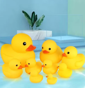 Little Duck Bath Toy for Babies - Squeaky Yellow Duck for Children's Water Play