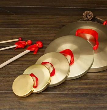 Professional Luo Gong: 15cm and 32cm Sizes for Traditional Opera, Wedding Processions, Drum and Gong Performances, Includes Mallets, Small Copper Gong for Weddings
