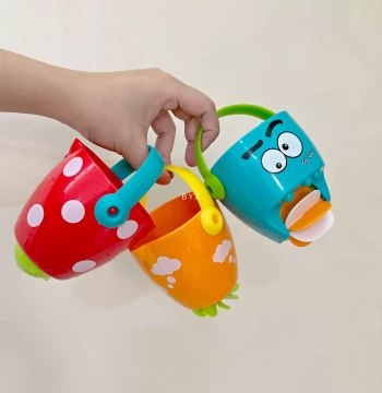 Baby Shower-style Leaking Bucket Children's Bathroom Bathing Water Play Cartoon Small Bucket Layered Colorful Water Play Toy