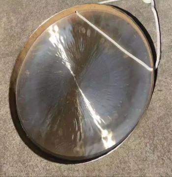 Pure Copper High-Pitch Hand Gong, Traditional Chinese Percussion Instrument, Small Gong with High/Mid/Low Tones, Professional Resonant Bronze Qinqing Instrument