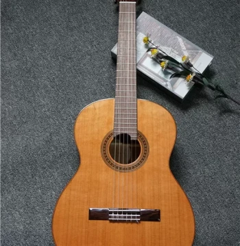 Sweinuo Classical Guitar Red Spruce Sapele Solid Top 39-Inch for Men and Women Students Practice and Exam Use