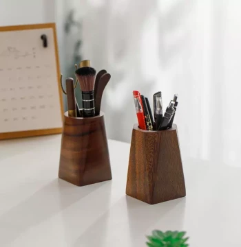 Walnut Wood Pen Holder - Creative Solid Wood Storage Box, Premium Desktop Ornament for Office, Light Luxury Tea Ceremony Six Gentlemen Cylinder