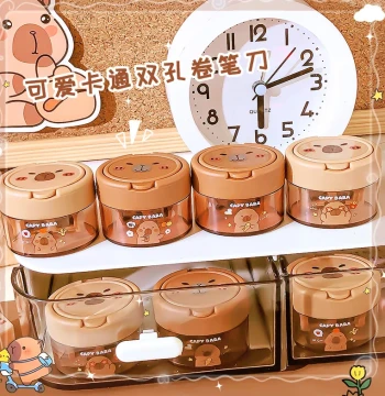 Capybara Pencil Sharpener, Portable Manual Cute Pencil Turner for Elementary Students, Small Three-Hole Sharpener