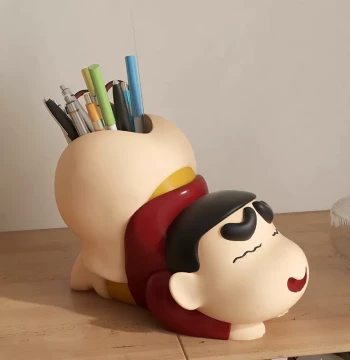 Curvy Butt Shin-chan Pencil Holder: Creative High-Capacity Desktop Organizer for Students & Kids, Perfect Children's Day Gift