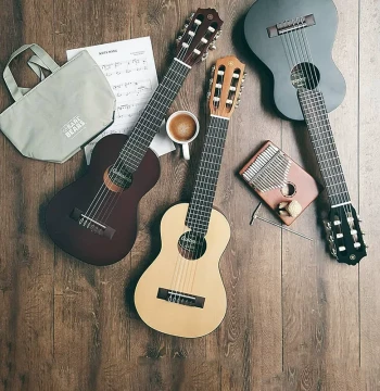 YAMAHA Guitarlele GL1 26-inch Children's Guitar Nylon String Travel Guitar, Yamaha Small Guitar GL1