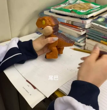 Dinosaur Stationery 5-in-1 Detachable Pencil Eraser Sharpener Ruler Set T-Rex Doll Prize Gift