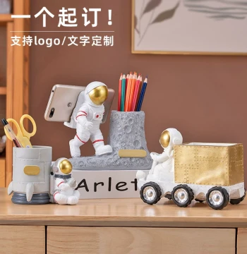 Creative Astronaut Pen Holder with Custom Engraving/Logo: Premium Gift for Kids' Graduation
