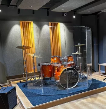 Transparent HD Acrylic Drum Shield for Noise Reduction and Sound Isolation, Jazz Drum Stage Partition Screen, Foldable Baffle