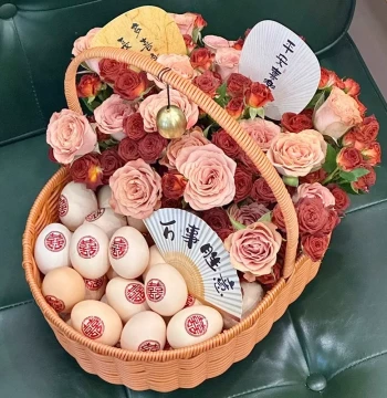 Postpartum Egg Flower Basket DIY Material Kit, Woven Floral Basket, Rattan-Style Handheld Fresh Flower Pot, Fruit Basket Gift for New Mothers