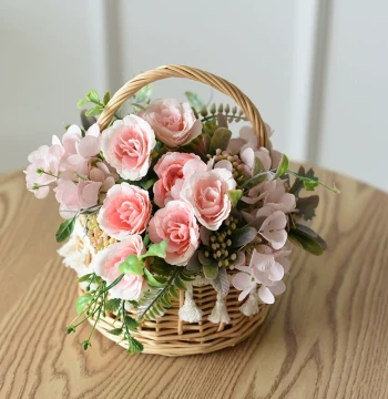 Rattan Woven Microphone Flower Basket Wedding Handheld Decoration Dried Flowers Fresh Flowers Grass Weaving Bamboo Weaving Basket Mini Woven Flower Basket