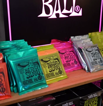 USA-Made Ernie Ball 2223 Nickel-Plated Electric Guitar Strings - Set of 6 (Also Available: 2222)