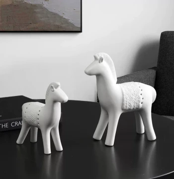 Fashionable Minimalist Ceramic Horse Figurine, Living Room Home Decor, Creative Craft for TV Cabinet or Wine Cabinet
