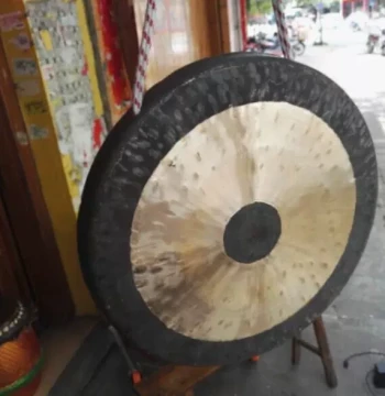 Procession Gong Wen Gong Patterned Gong Low-Rim Gong Opening Ceremony Gong Warning Gong Bronze Old Gong Resonant Bronze Gong Drum Instrument
