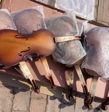 Stock Solid Wood 4/3 Violin Body, Ideal for Luthiers, Fingerboard Without Black Lacquer