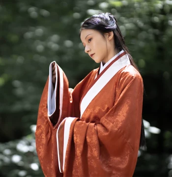 Hanfu Double-Wrap Long Quju Warring States Robe Traditional Chinese Dress for Women