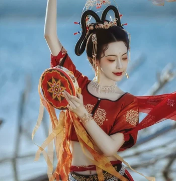 Dunhuang Flying Apsaras Hand Drum Ancient Style Prop Tambourine Hanfu Children Photo Prop Ribbon Drum Tang Drum Dance Instrument
