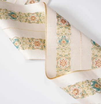 Hanfu Eyebrow Collar with Gold-Woven Cicada Pattern