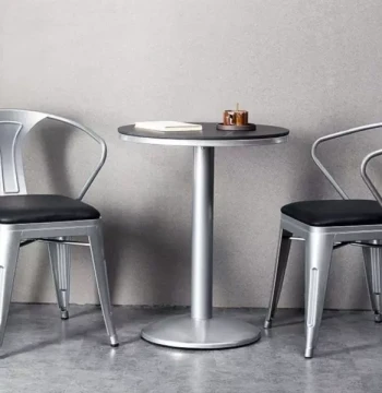 Retro Industrial Iron Chair - Dining Chair for BBQ Shops, Hot Pot Restaurants, Cafes, Bars, and Casual Seating
