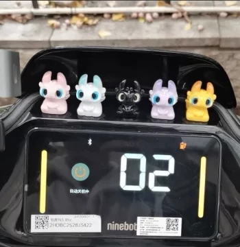 Electric Scooter Decorative 3D Toothless Figurine, Cute Rear Accessory for Ninebot Electric Bike