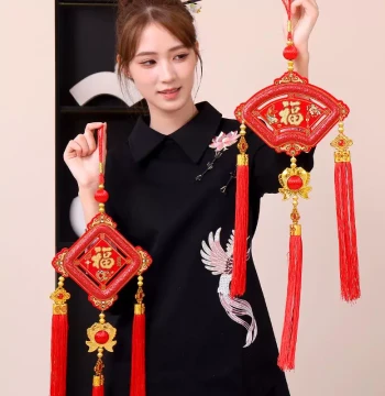 Door Fortune Hanging Ornament, Fu Character Chinese Knot Decoration, New Year Living Room and Entryway Decor, Wall-Mounted Double Fish Ethnic Style for Entrance Doors
